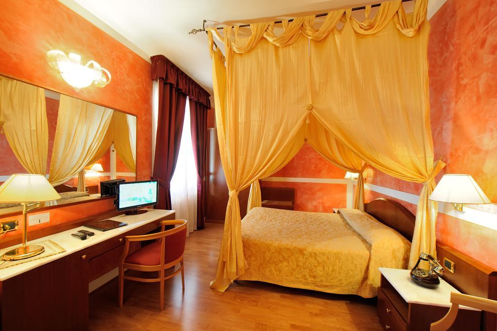 Hotel Benessere Villa Fiorita Colfiorito Extérieur photo
