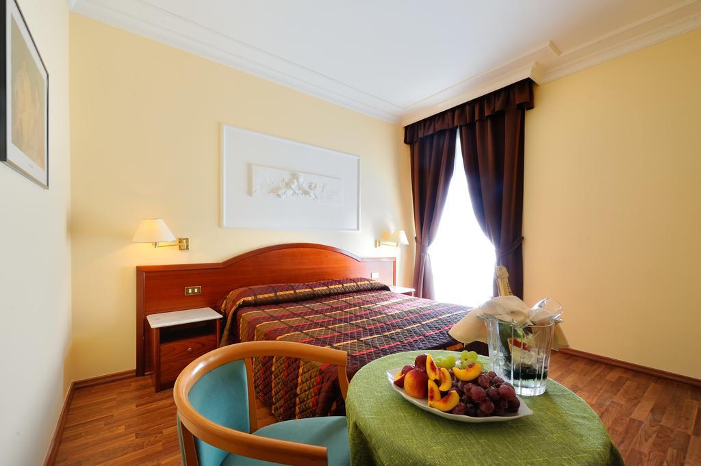 Hotel Benessere Villa Fiorita Colfiorito Extérieur photo
