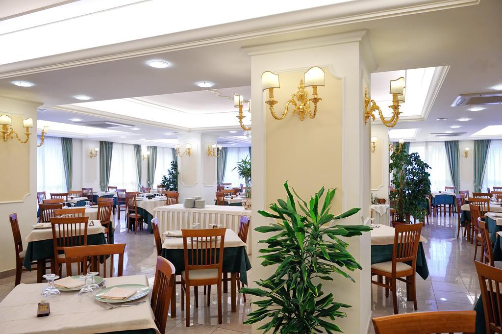 Hotel Benessere Villa Fiorita Colfiorito Extérieur photo
