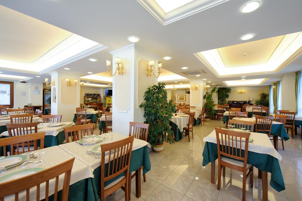 Hotel Benessere Villa Fiorita Colfiorito Extérieur photo