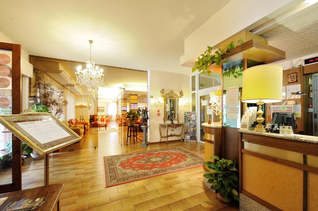 Hotel Benessere Villa Fiorita Colfiorito Extérieur photo