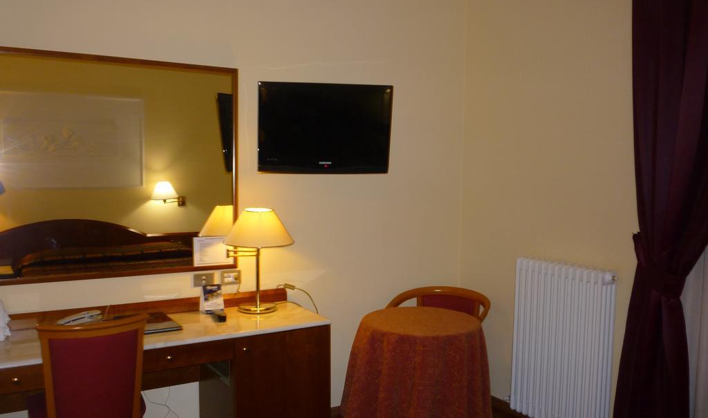 Hotel Benessere Villa Fiorita Colfiorito Extérieur photo